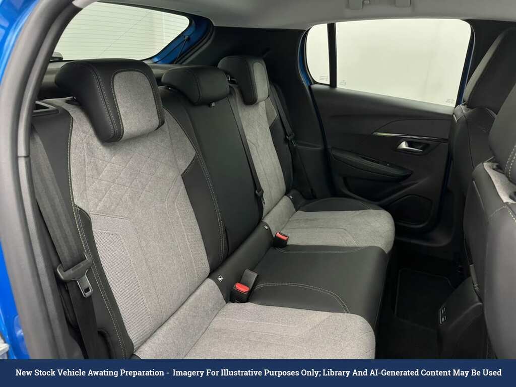 Peugeot e-208 50Kwh Gt Hatchback 136 Ps Blue #4