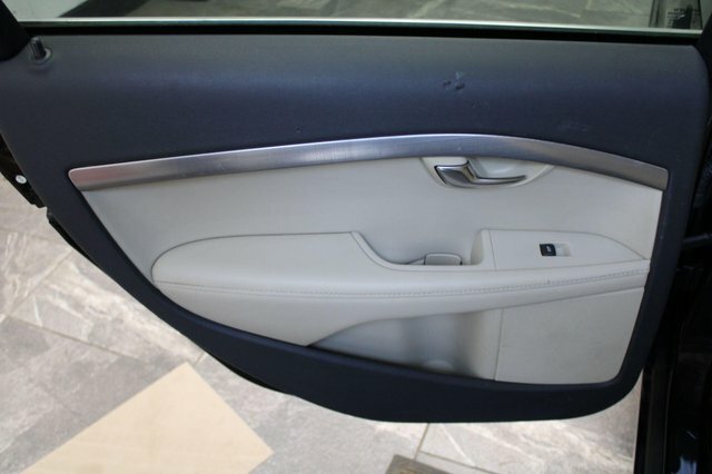 Volvo V70  Grey #38