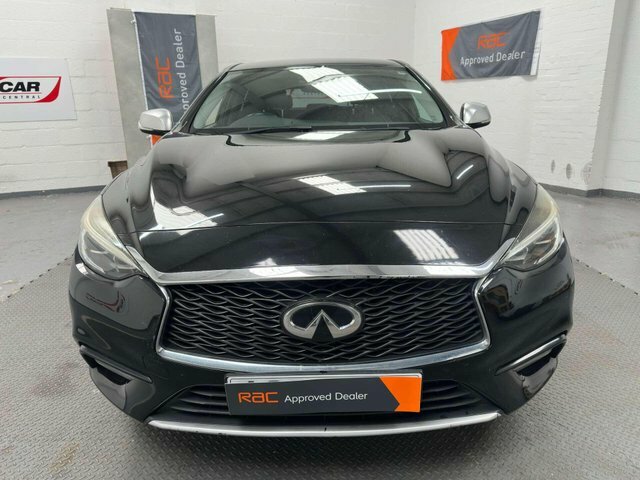 Infiniti Q30 1.5D Business Executive Hatchback Manua AG04ACG Black