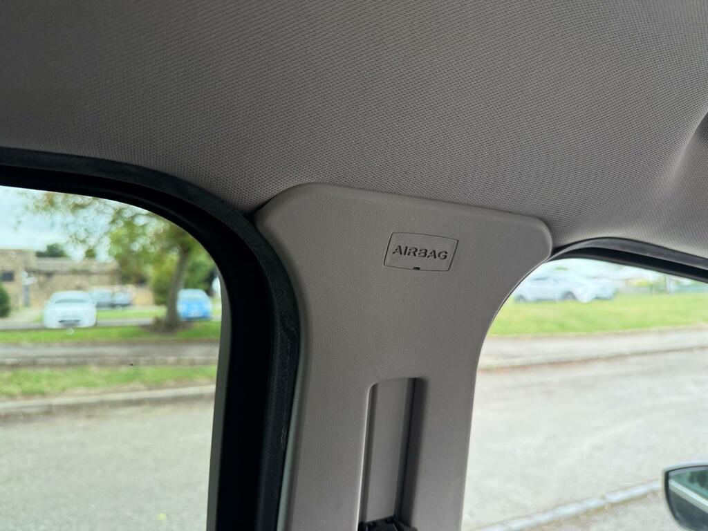 Ford S-Max Mpv White #51