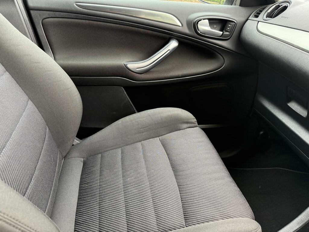 Ford S-Max Mpv White #39