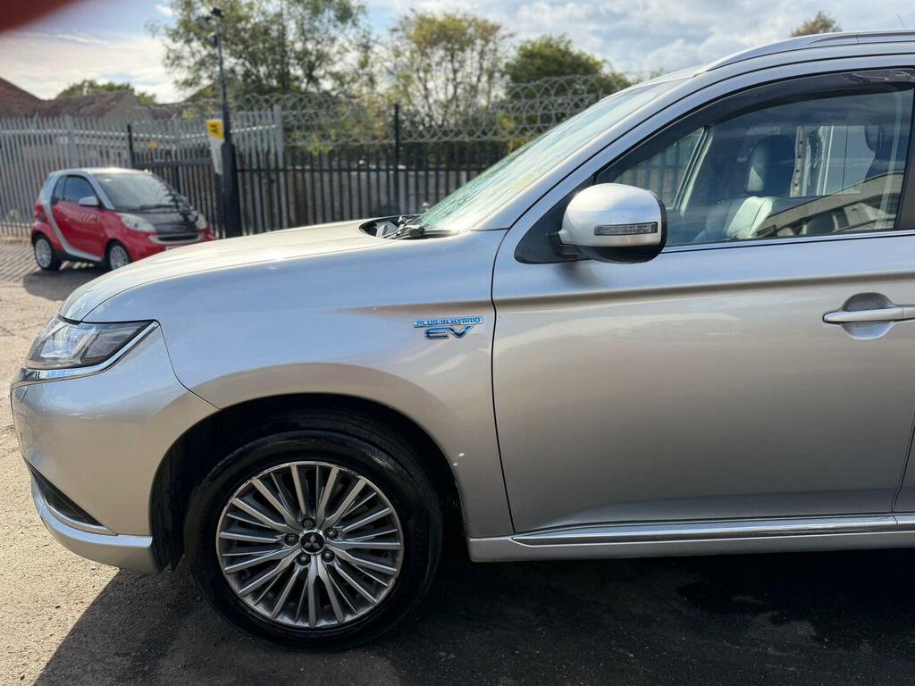 Mitsubishi Outlander 2.4H Twinmotor 13.8Kwh Juro Cvt 4Wd Euro 6 Ss 5 Silver #4