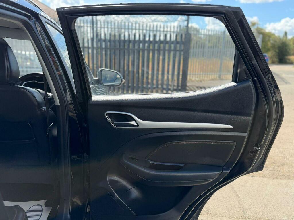 MG ZS 1.5 Vti-tech Exclusive Silver #37
