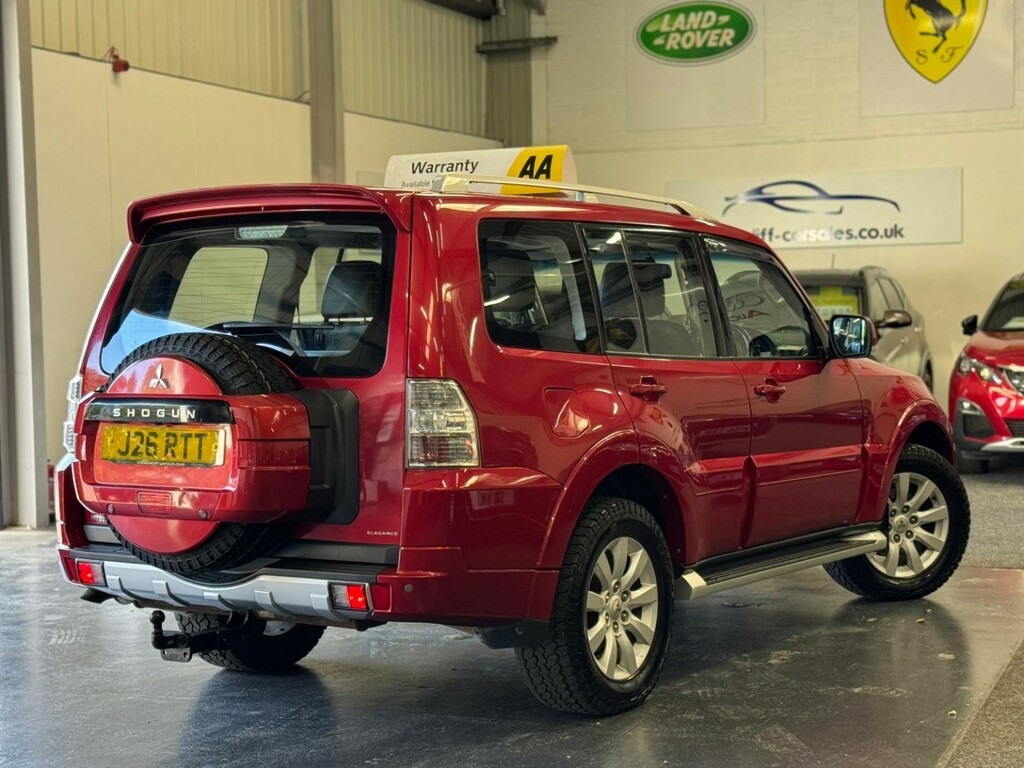 Mitsubishi Shogun 3.2 Di-dc Elegance Red #5