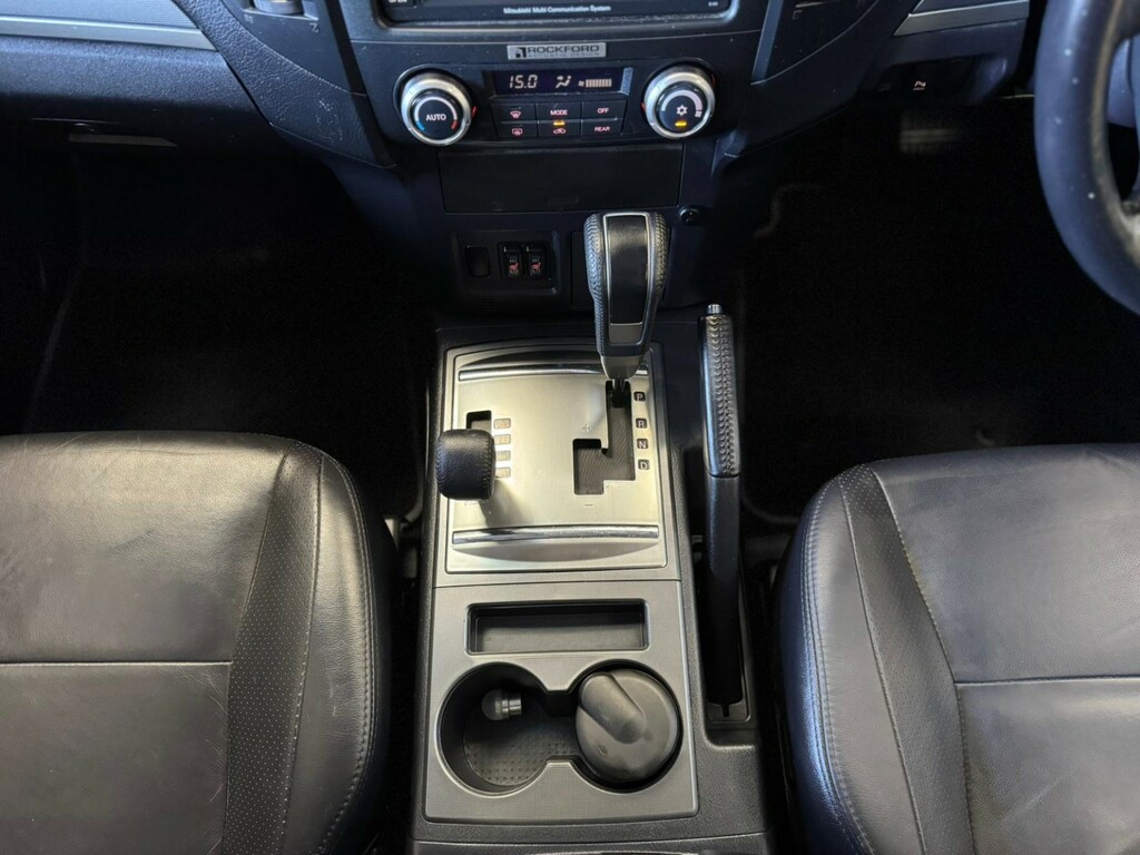 Mitsubishi Shogun Warrior  #13