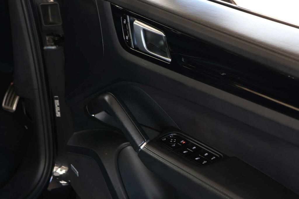 Porsche Cayenne  Grey #35