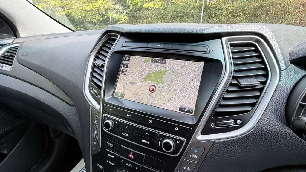 Hyundai Santa Fe 2.2 Santa Fe Premium Blue Drive Crdi 4Wd Silver #2