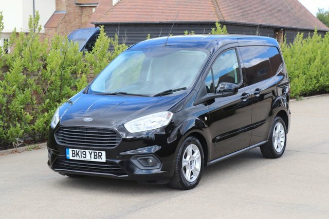 Ford Transit Courier Mpv Black #2