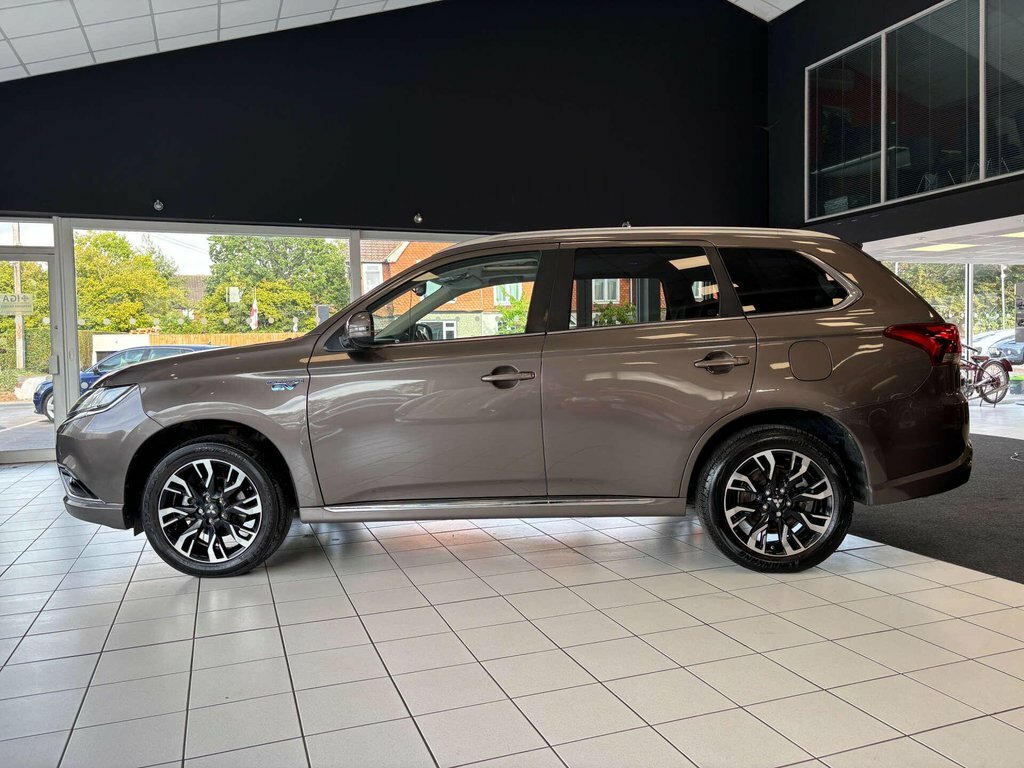 Mitsubishi Outlander 2L 4H Brown #6