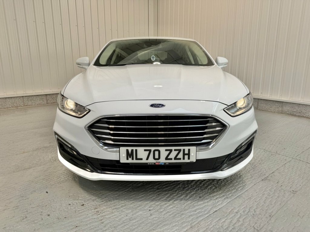 Ford Mondeo 2L Titanium Edition White #2
