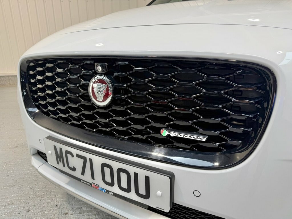 Jaguar E-Pace 2L R-dynamic Hse White #3