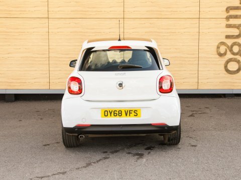Smart Forfour Hatchback OY68VFS White #6