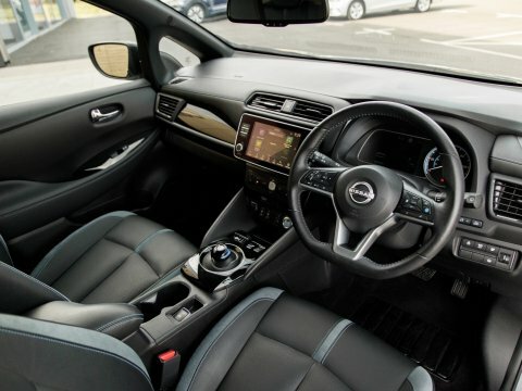 Nissan Leaf Hatchback DF23VCM Grey #4