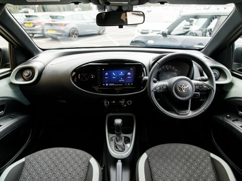Toyota Aygo X Hatchback MF25VRP Green #3