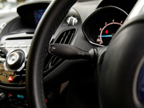 Ford B-Max  White #12