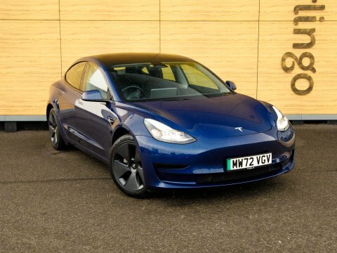 Tesla Model 3 Saloon Blue
