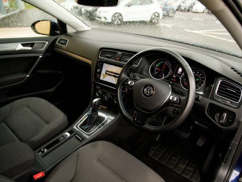 Volkswagen Golf Hatchback FV69VJK Blue #4