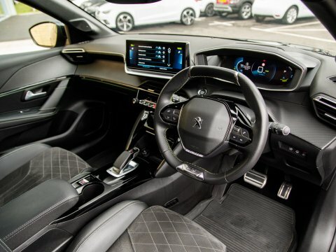 Peugeot 208 208 Gt Premium Ev Black #4