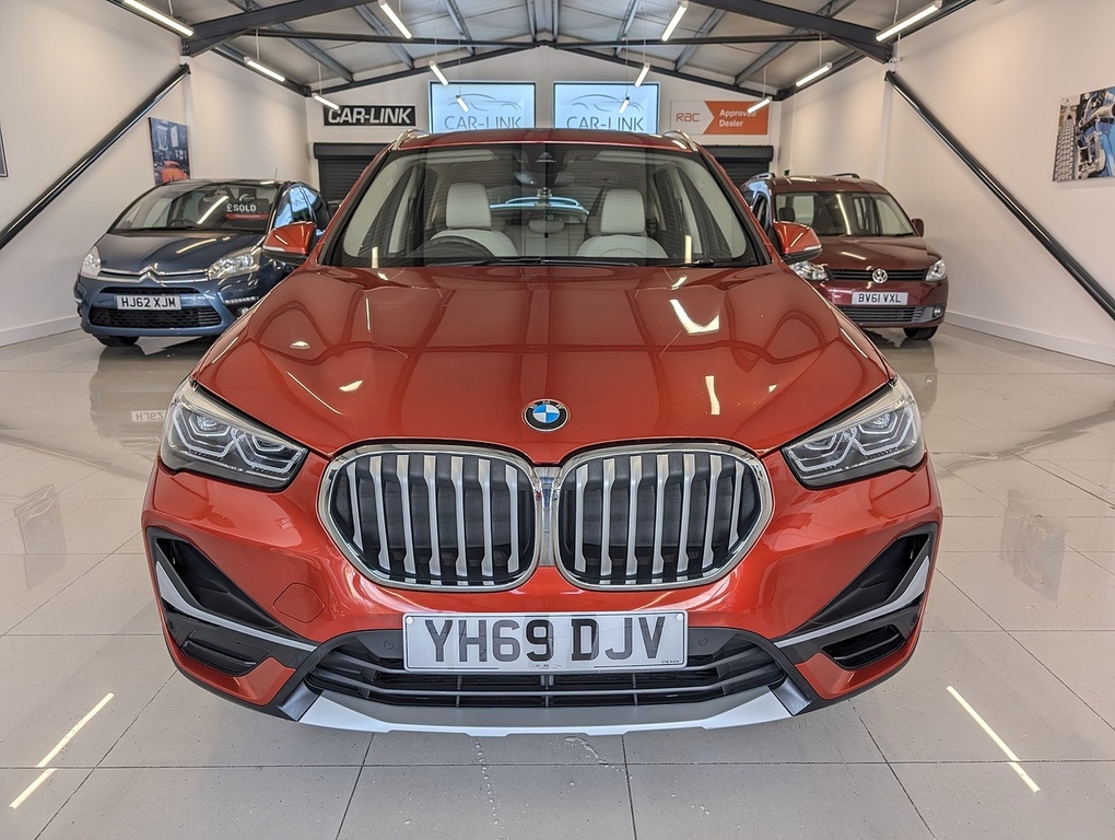 BMW X1 18I Xline YH69DJV Orange #4