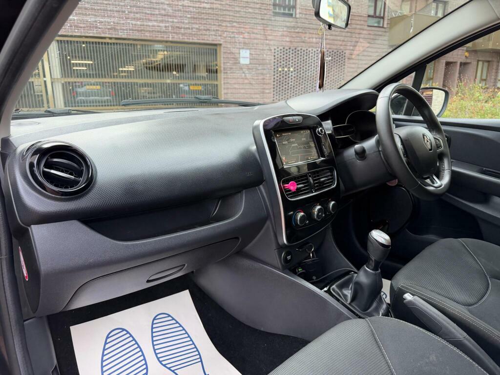 Renault Clio Hatchback White #4