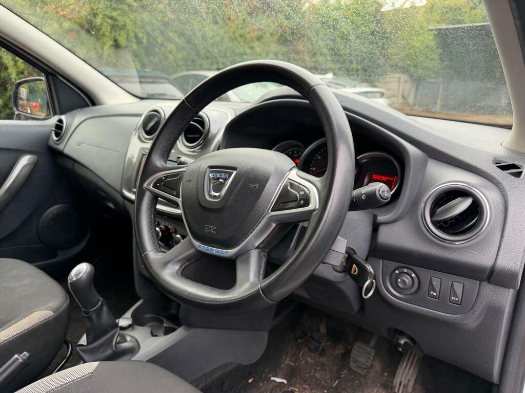 Dacia Sandero Stepway Hatchback White #15