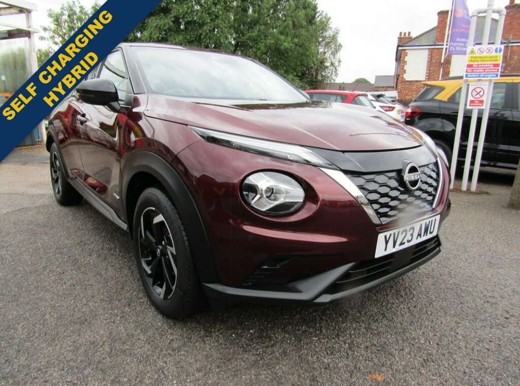 Nissan Juke 1.6L N-connecta Red