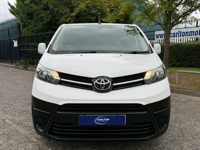 Toyota Proace Verso Manual White #3