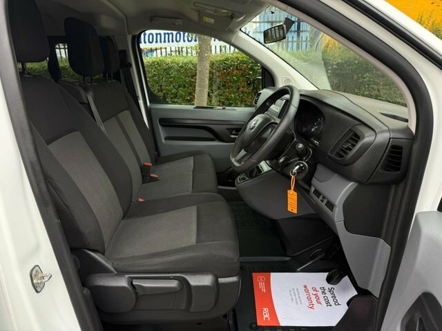 Toyota Proace Verso Manual White #6