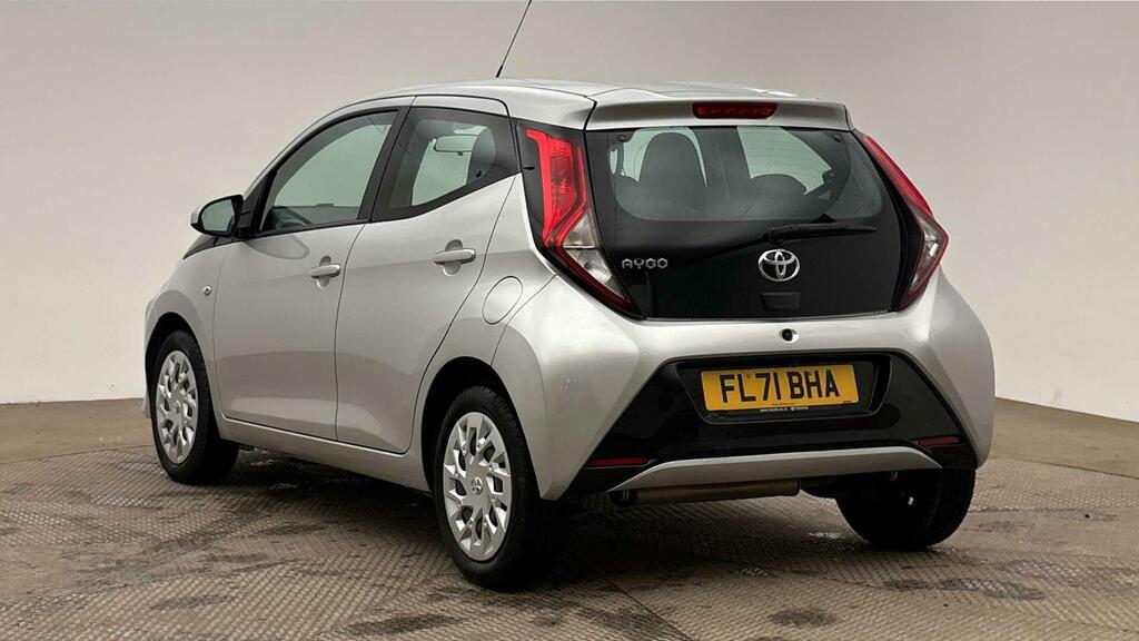 Toyota Aygo 1.0 Vvt-i X-play Euro 6 Ss FL71BHA Silver #3