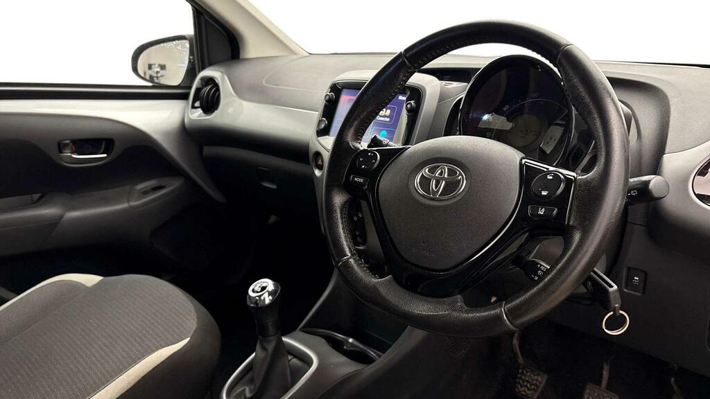 Toyota Aygo 1.0 Vvt-i X-play Euro 6 Ss FL71BHA Silver #6