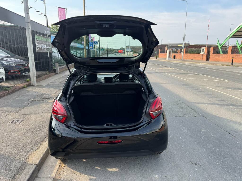Peugeot 208 1.0 Puretech Active Black #4