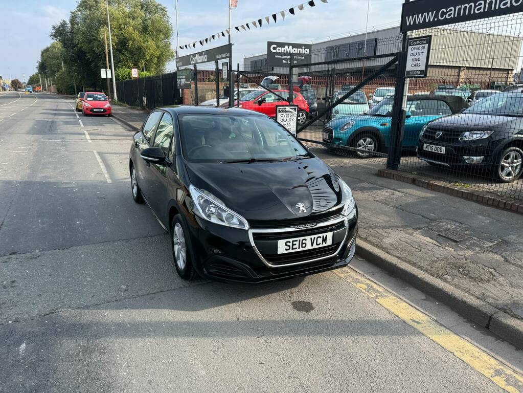 Peugeot 208 1.0 Puretech Active Black #2