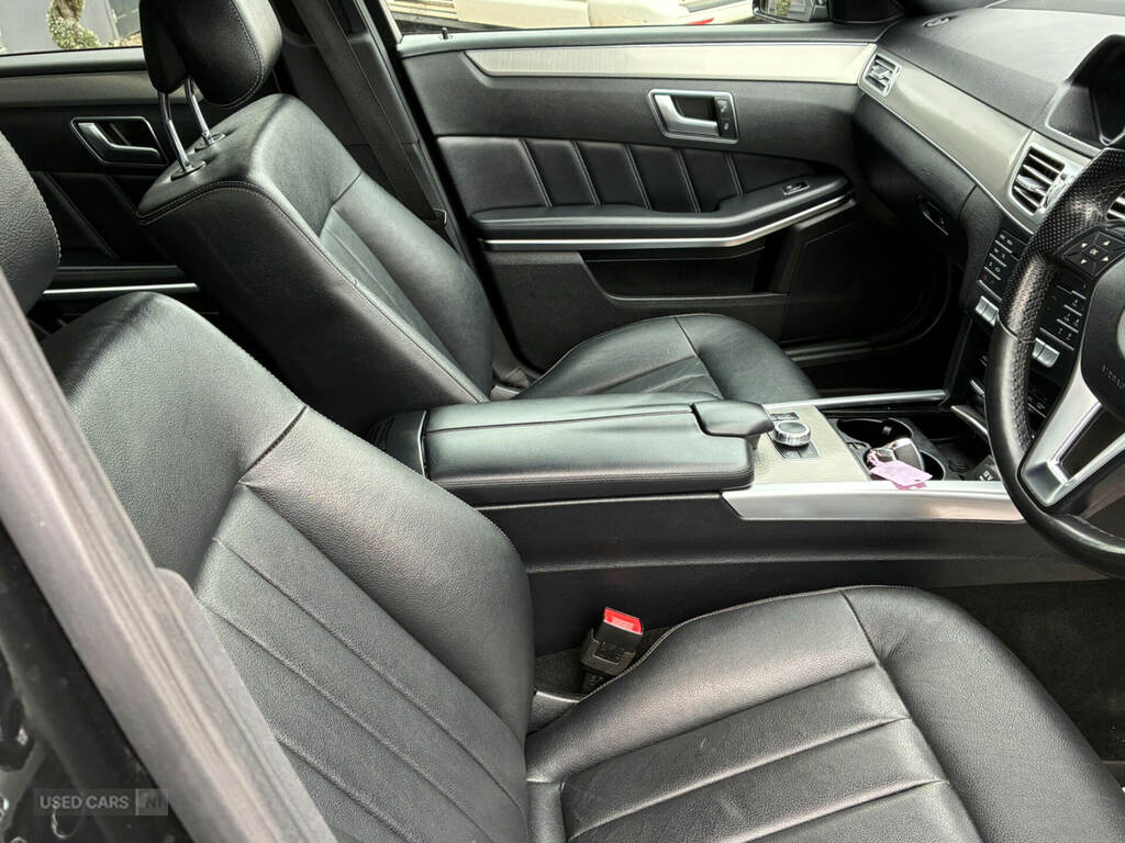 Mercedes-Benz E Class E220 Bluetec Se 7G-tronic BU16VBP Black #2