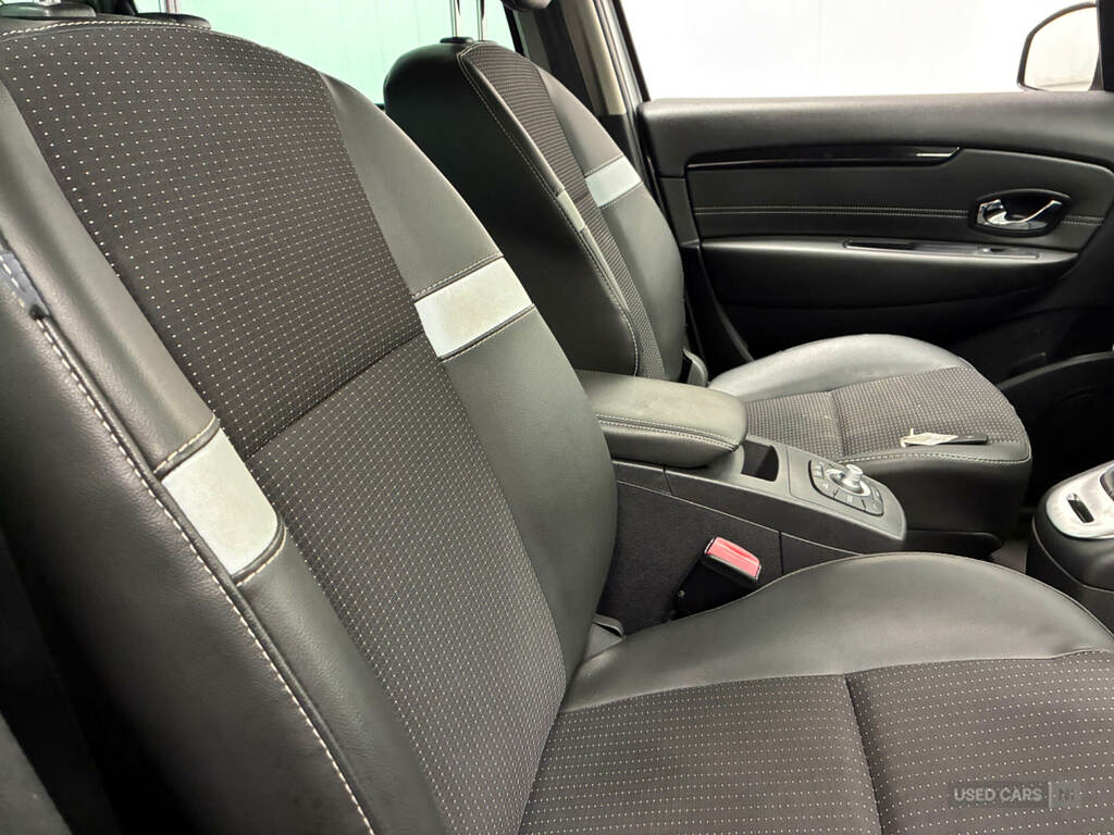 Renault Scenic 1.5 Dci Dynamique Nav Silver #2