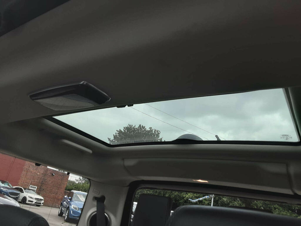 Land Rover Discovery 2.0 Td4 180 Hse Black Blue #9