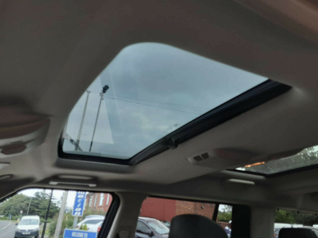 Land Rover Discovery 2.0 Td4 180 Hse Black Blue #10