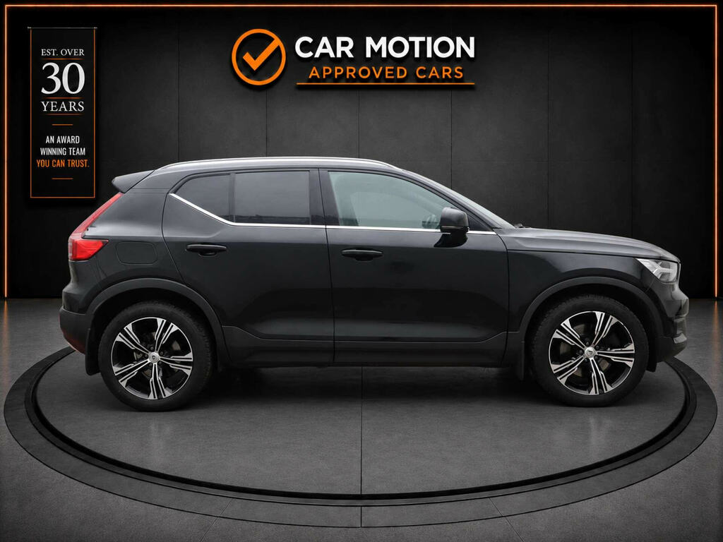 Volvo XC40 R Design Black #7