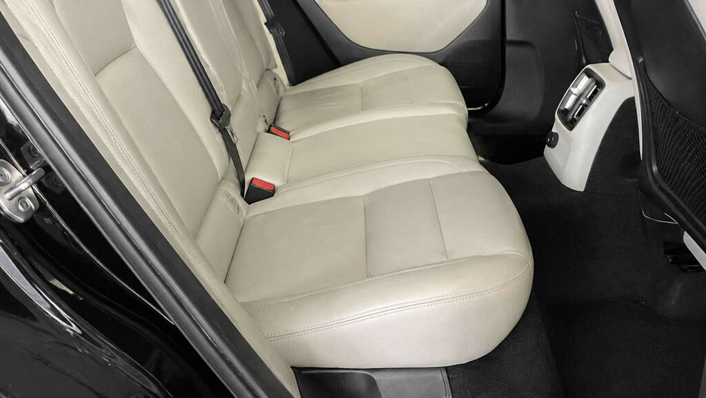 Volvo XC40 R Design Black #13