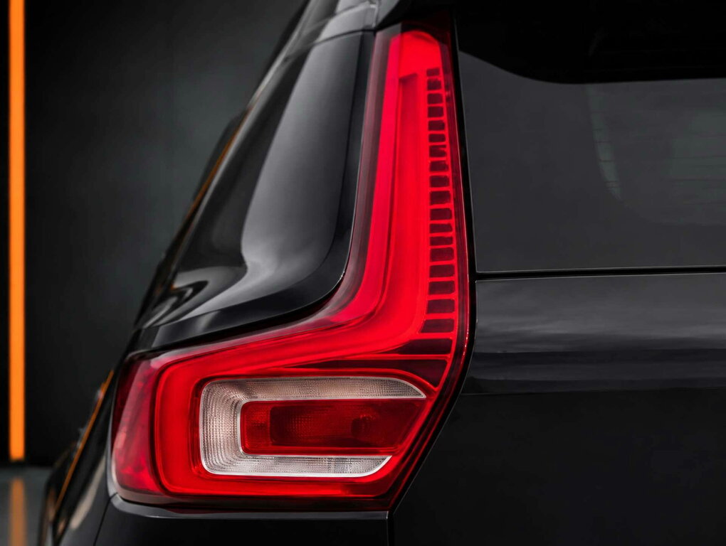 Volvo XC40 Core Black #11