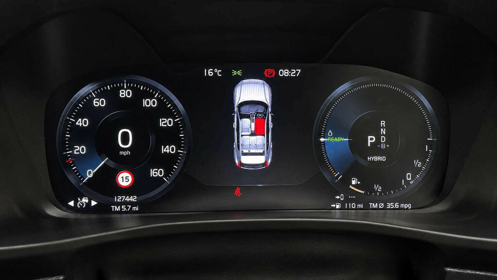 Volvo XC40 Core Black #16