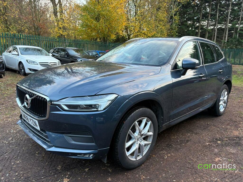 Volvo XC60 Momentum Pro Blue #4