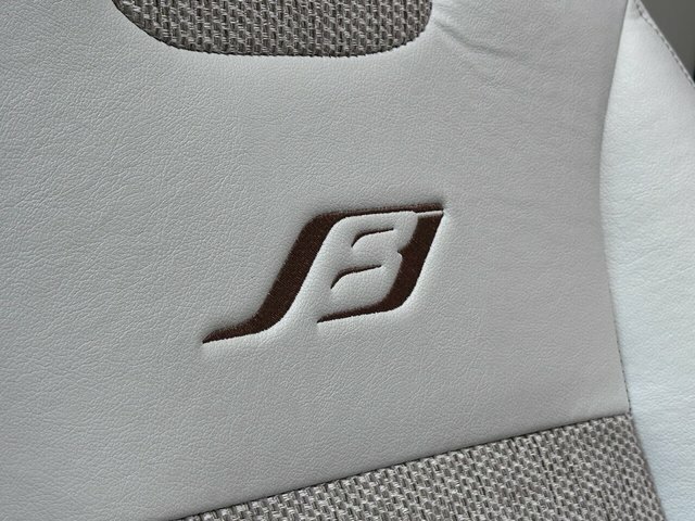 Peugeot Professional L2 White #35