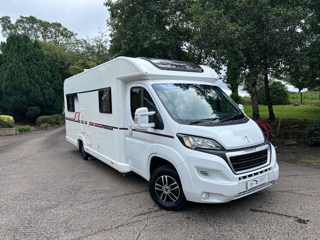 Peugeot Professional L2 White #1