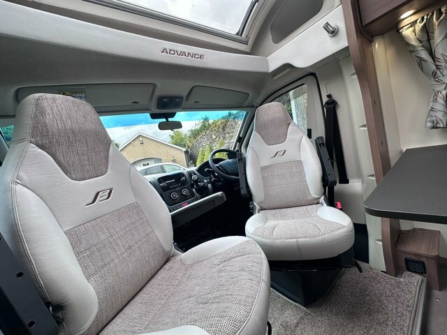 Peugeot Professional L2 White #32
