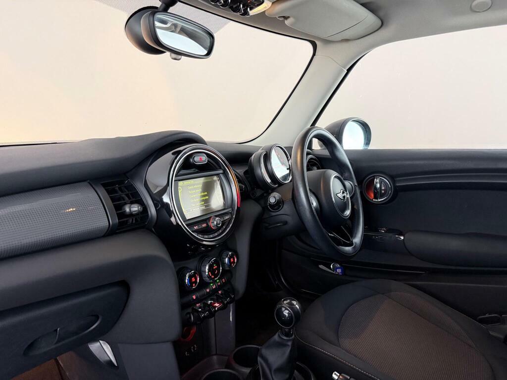 Mini Hatch 1.2 One Euro 6 Ss BJ65HRZ White #4