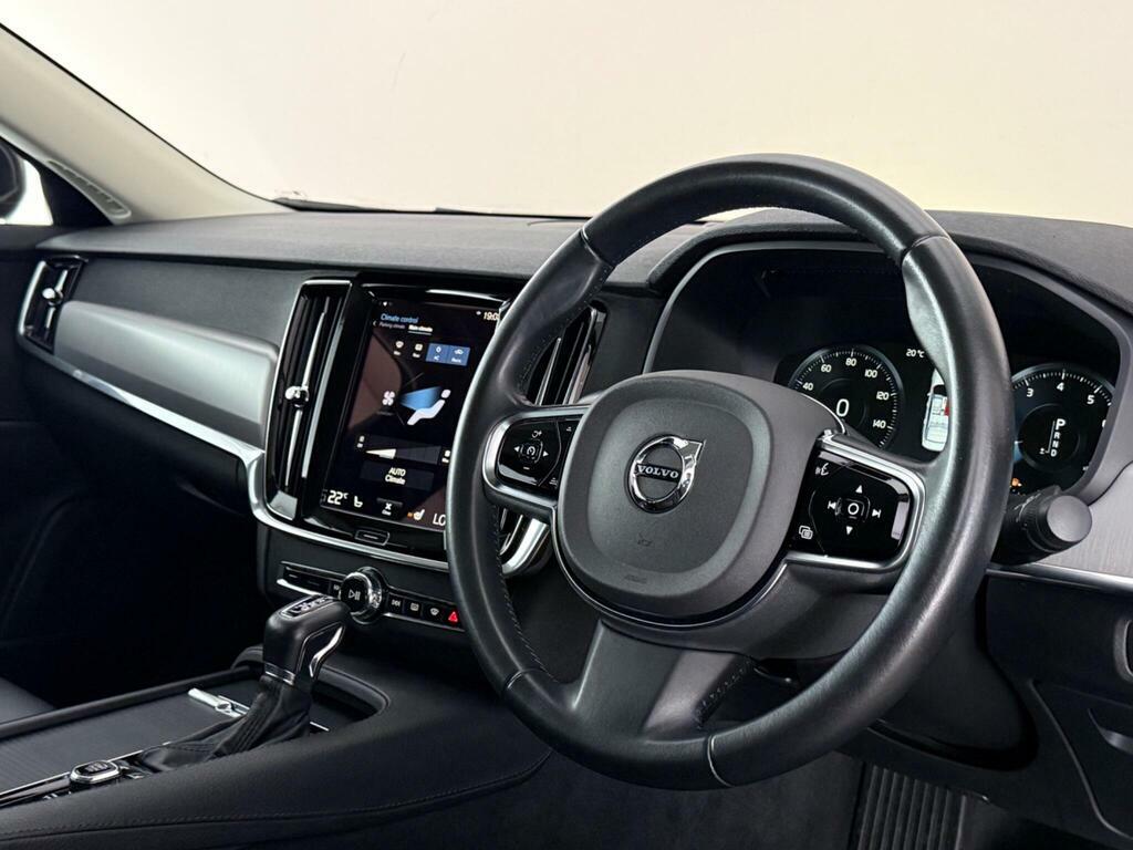 Volvo S90 2.0 T4 Momentum Plus Euro 6 Ss Black #3