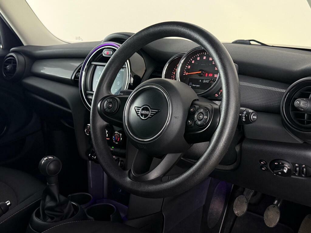 Mini Hatch 1.5 Cooper Classic Euro 6 Ss WF20KMZ Black #3