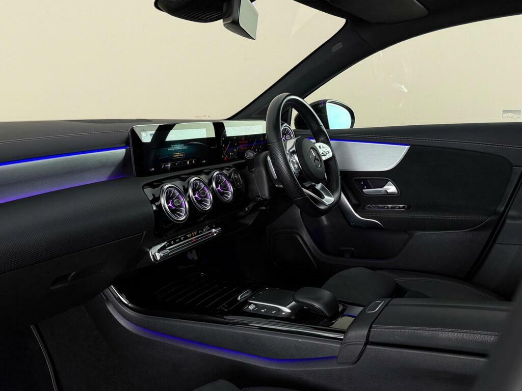 Mercedes-Benz A Class 2.0 A200d Exclusive Edition Hatchback 8 EF21UKD Black #4