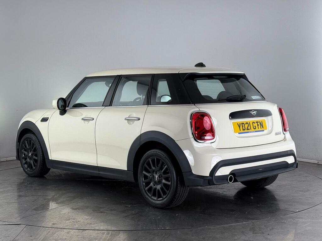 Mini Hatch 1.5 Cooper Classic Steptronic Euro 6 Ss YD21GTN White #3