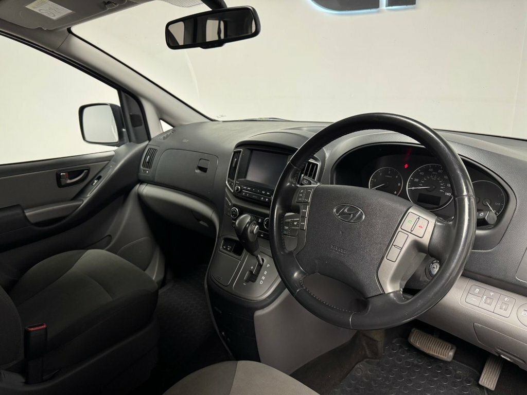 Hyundai I800 2.5L Se Nav White #3